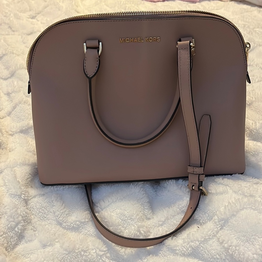 Michael kors purse, dusty pink, barely used